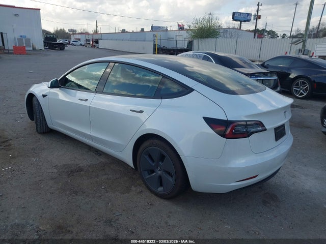 44518322 :رقم المزاد ، 5YJ3E1EA0NF376566 vin ، 2022 Tesla Model 3 Rear-wheel Drive مزاد بيع