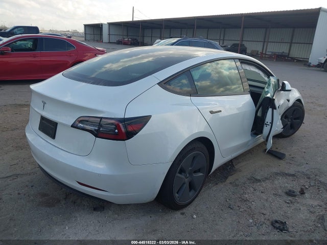 44518322 :رقم المزاد ، 5YJ3E1EA0NF376566 vin ، 2022 Tesla Model 3 Rear-wheel Drive مزاد بيع