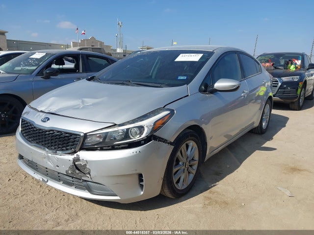 KIA FORTE LX 2017 3KPFL4A78HE008158 Image 2