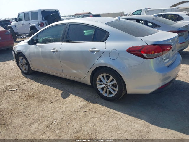 KIA FORTE LX 2017 3KPFL4A78HE008158 Image 3