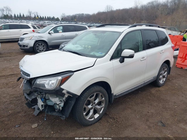 44518407 :رقم المزاد ، JF2SJAWC2JH497473 vin ، 2018 Subaru Forester 2.5i Touring مزاد بيع