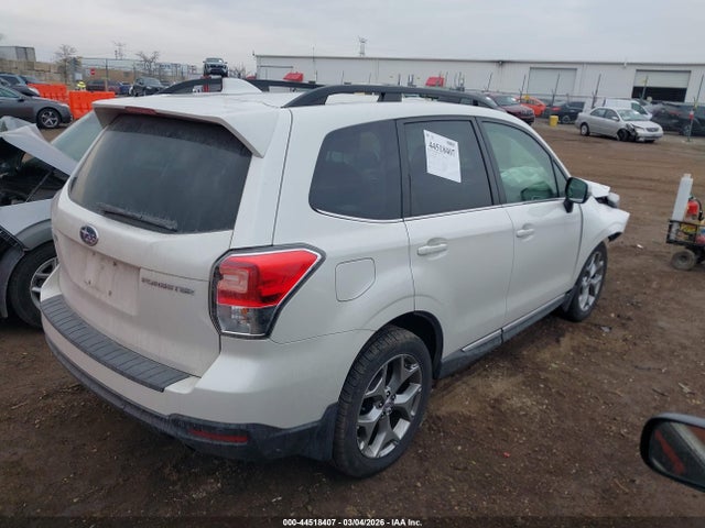 44518407 :رقم المزاد ، JF2SJAWC2JH497473 vin ، 2018 Subaru Forester 2.5i Touring مزاد بيع