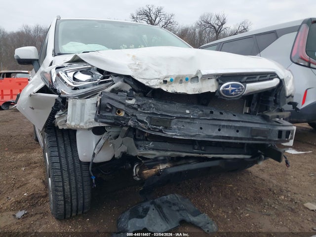 44518407 :رقم المزاد ، JF2SJAWC2JH497473 vin ، 2018 Subaru Forester 2.5i Touring مزاد بيع