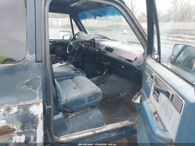 1986 Gmc Suburban K1500 მანქანა იყიდება აუქციონზე, vin: 1G5EK16L7GF514272, აუქციონის ნომერი: 44518409