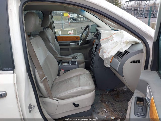Продажа на аукционе авто 2010 Chrysler Town & Country Limited, vin: 2A4RR6DX7AR194356, номер лота: 44518469