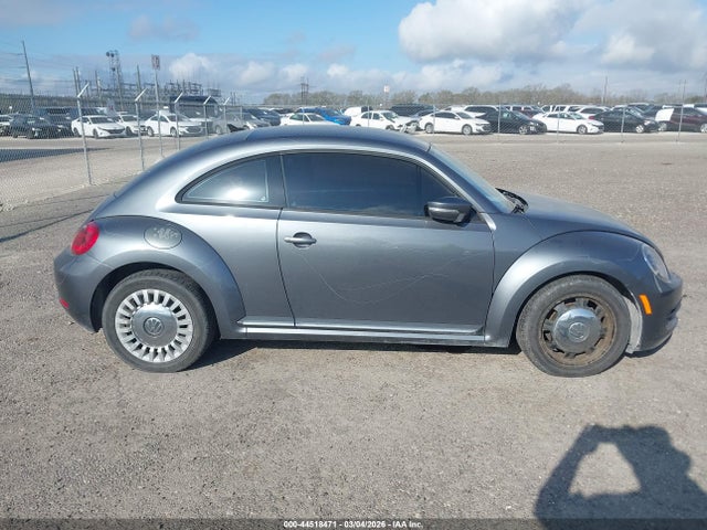 2015 Volkswagen Beetle 1.8t მანქანა იყიდება აუქციონზე, vin: 3VWJ07AT4FM604921, აუქციონის ნომერი: 44518471