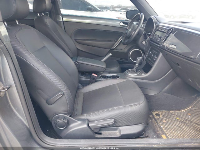 2015 Volkswagen Beetle 1.8t მანქანა იყიდება აუქციონზე, vin: 3VWJ07AT4FM604921, აუქციონის ნომერი: 44518471