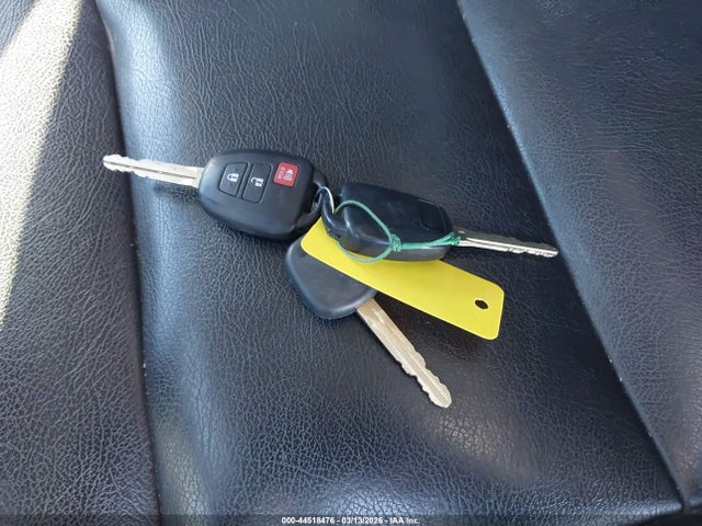 44518476 :رقم المزاد ، 5TFDY5F15JX713458 vin ، 2018 Toyota Tundra Sr5 5.7l V8 مزاد بيع