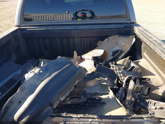 44518476 :رقم المزاد ، 5TFDY5F15JX713458 vin ، 2018 Toyota Tundra Sr5 5.7l V8 مزاد بيع