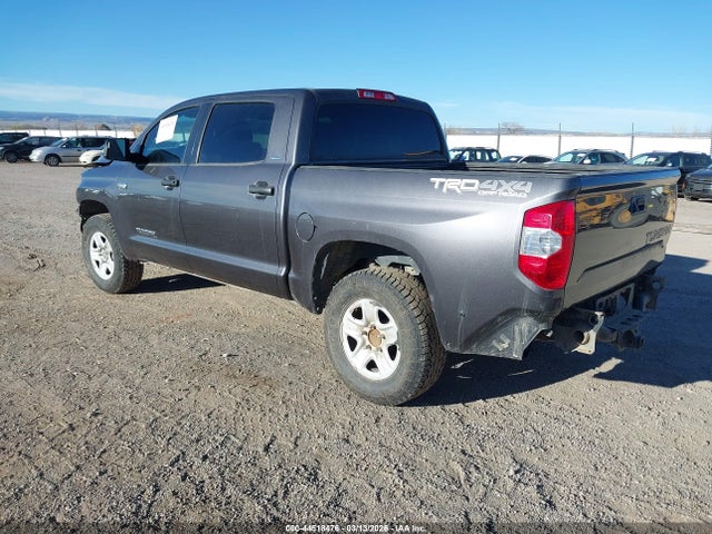44518476 :رقم المزاد ، 5TFDY5F15JX713458 vin ، 2018 Toyota Tundra Sr5 5.7l V8 مزاد بيع