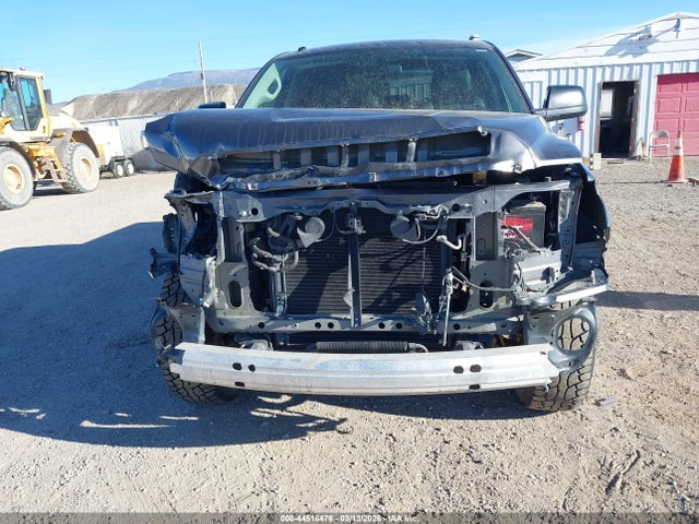 44518476 :رقم المزاد ، 5TFDY5F15JX713458 vin ، 2018 Toyota Tundra Sr5 5.7l V8 مزاد بيع