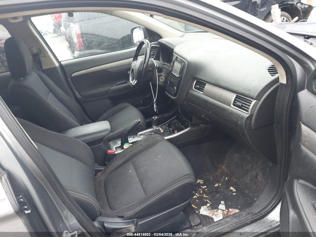 Продажа на аукционе авто 2017 Mitsubishi Outlander Es, vin: JA4AD2A3XHZ061578, номер лота: 44518503