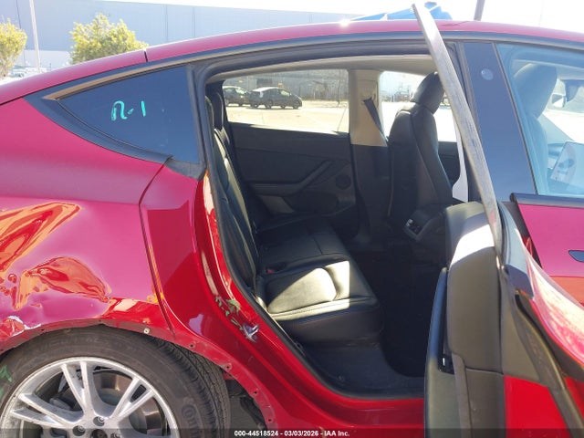 2021 TESLA MODEL Y 5YJYGDEE2MF070794 Photo 7