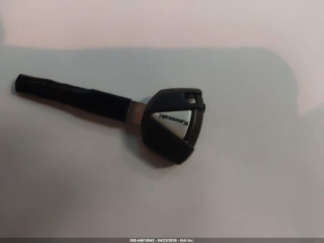 ML5ZRDF14RDA69717 Kawasaki Zr900 F