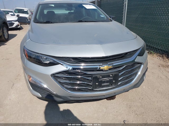 1G1ZC5ST7NF142197 Chevrolet Malibu Fwd 1fl