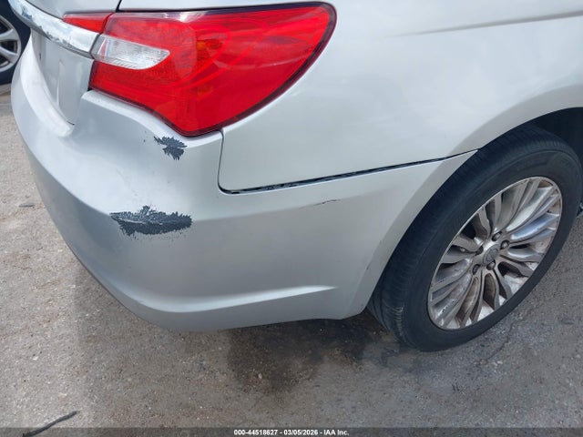 44518627 :رقم المزاد ، 1C3CCBAB2CN138618 vin ، 2012 Chrysler 200 Lx مزاد بيع
