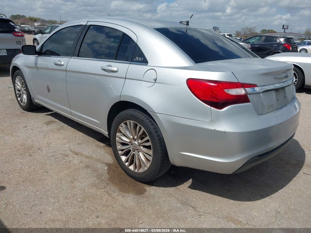 44518627 :رقم المزاد ، 1C3CCBAB2CN138618 vin ، 2012 Chrysler 200 Lx مزاد بيع