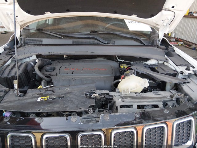 3C4NJDBB7HT629066 Jeep New Compass Latitude 4x4