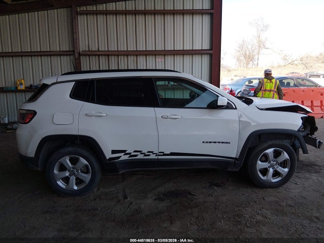 3C4NJDBB7HT629066 Jeep New Compass Latitude 4x4