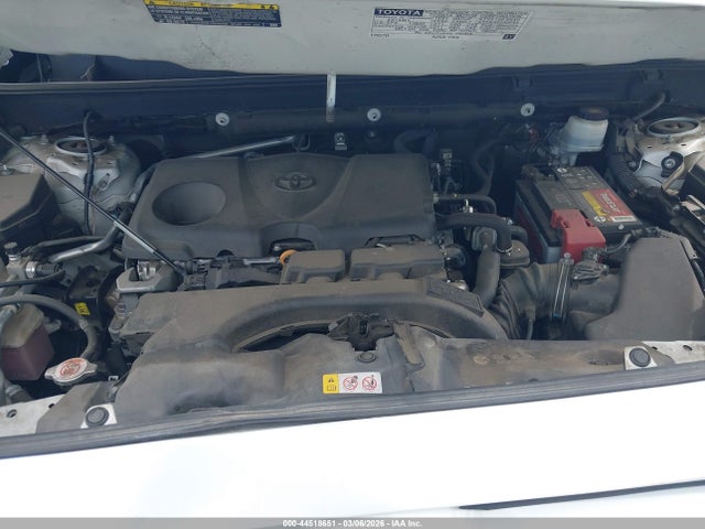 2T3W1RFV8KW028318 Toyota Rav4 Xle