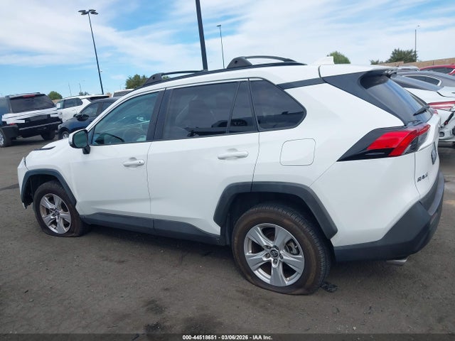 2T3W1RFV8KW028318 Toyota Rav4 Xle