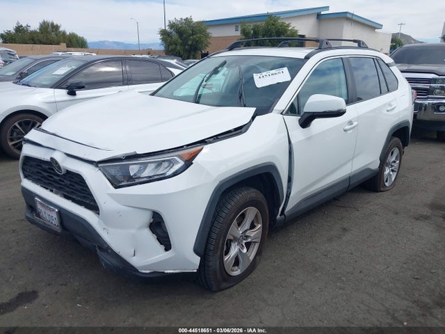2T3W1RFV8KW028318 Toyota Rav4 Xle
