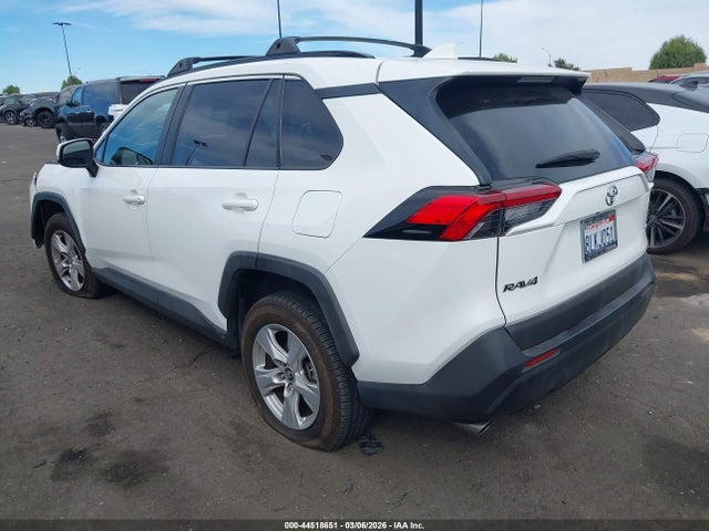 2T3W1RFV8KW028318 Toyota Rav4 Xle