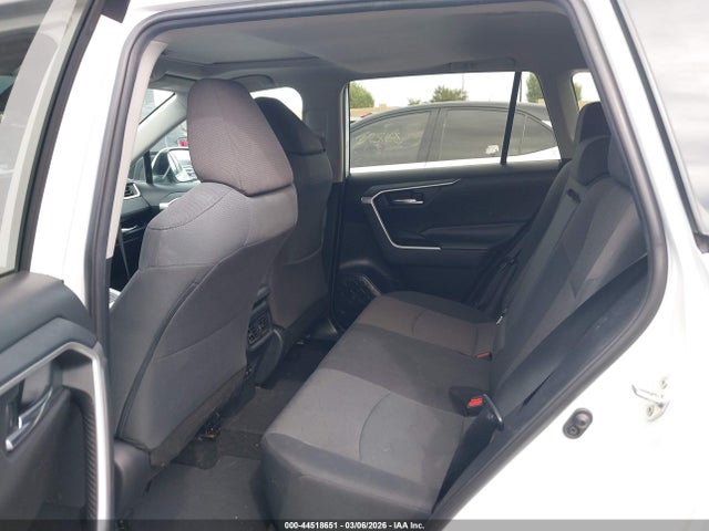2T3W1RFV8KW028318 Toyota Rav4 Xle