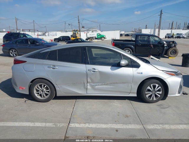 JTDKARFP4H3050067 Toyota Prius Prime Premium