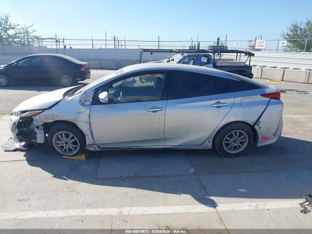 JTDKARFP4H3050067 Toyota Prius Prime Premium