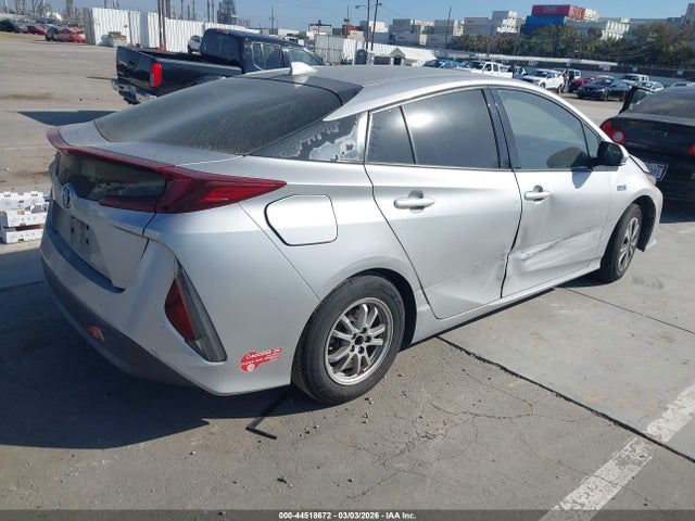 JTDKARFP4H3050067 Toyota Prius Prime Premium