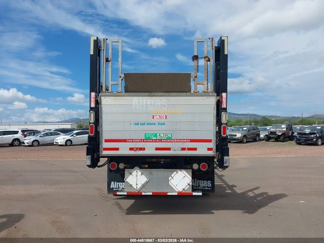 1FVACXDT9FHGS7600 Freightliner M2 106 Medium Duty