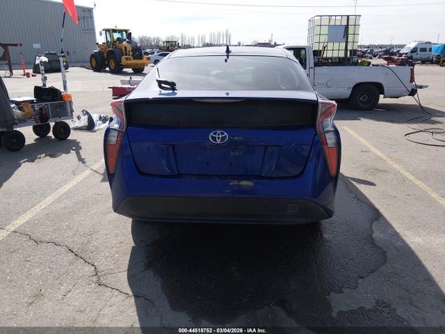 Toyota Prius Two 2016 JTDKBRFU1G3510089 Image 17