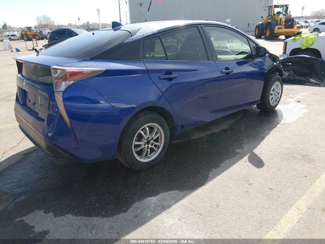 Toyota Prius Two 2016 JTDKBRFU1G3510089 Image 4