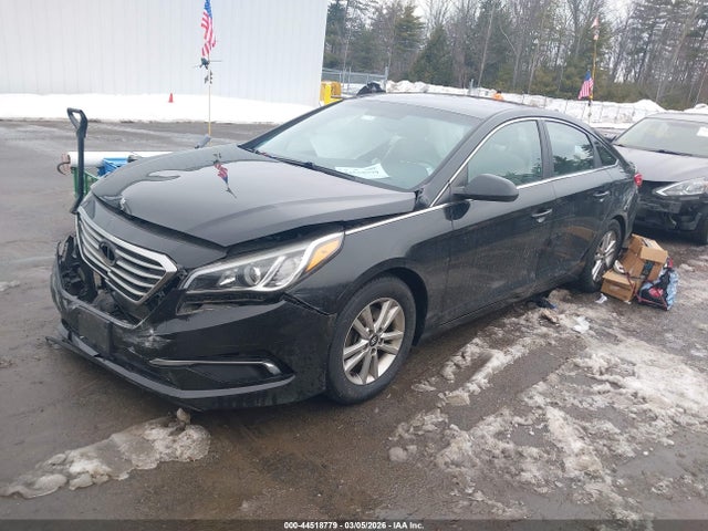 Hyundai SONATA SE 2017 5NPE24AF0HH595229 Image 2