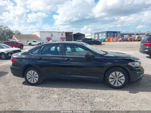 44518836 :رقم المزاد ، 3VWC57BU9KM056250 vin ، 2019 Volkswagen Jetta 1.4t R-line/1.4t S/1.4t Se مزاد بيع
