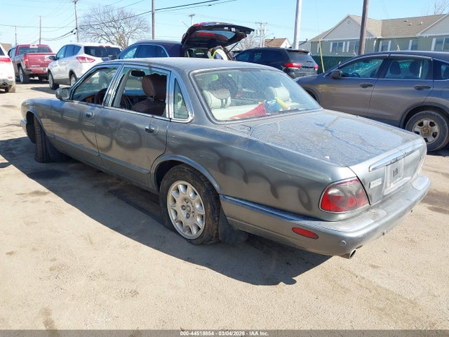 2002 JAGUAR XJ8 SAJDA14C72LF47748 Photo 2