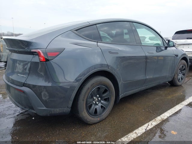 2026 TESLA MODEL Y 7SAYGDEE6TA637300 Photo 3