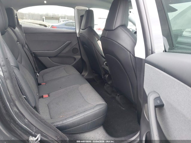 2026 TESLA MODEL Y 7SAYGDEE6TA637300 Photo 7