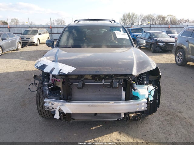 2025 Toyota Grand Highlander Hybrid Platinum Max მანქანა იყიდება აუქციონზე, vin: 5TDADAB53SS025384, აუქციონის ნომერი: 44518867
