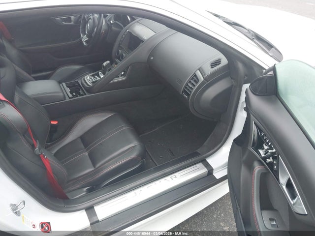 2016 JAGUAR F-TYPE SAJWJ6BV3G8K32267 Photo 4