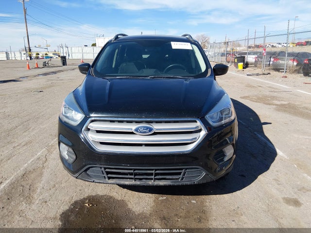 1FMCU9HD9JUB73339 Ford ESCAPE SEL