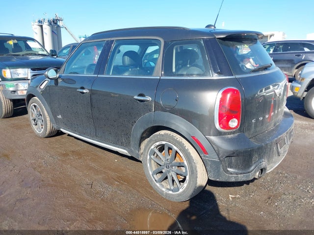 2015 MINI COUNTRYMAN WMWZC5C52FWP42843 Photo 2