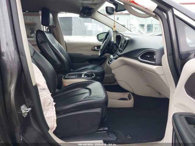 2020 CHRYSLER VOYAGER 2C4RC1DG0LR144976 Photo 4