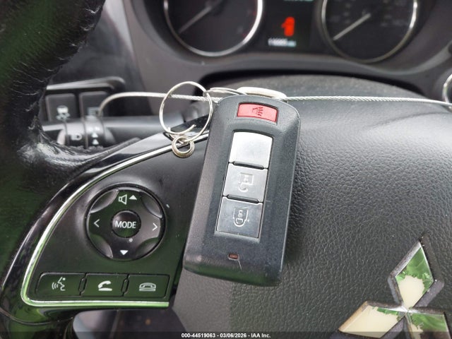 JA4AZ3A34GZ020577 Mitsubishi Outlander Sel