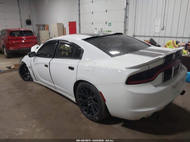 44519075 :رقم المزاد ، 2C3CDXCT0GH267388 vin ، 2016 Dodge Charger Road/track مزاد بيع