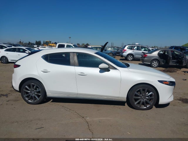 Продаж на аукціоні авто 2019 Mazda Mazda3 Preferred Package, vin: JM1BPBMM7K1143716, номер лоту: 44519074