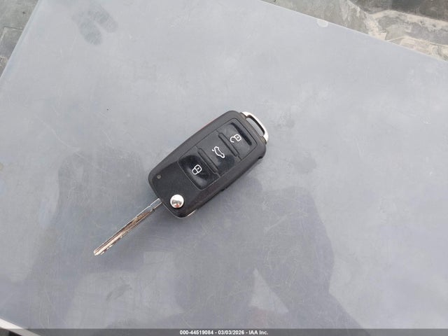 Продаж на аукціоні авто 2016 Volkswagen Passat 1.8t S, vin: 1VWAT7A31GC008207, номер лоту: 44519084