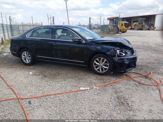 Продаж на аукціоні авто 2016 Volkswagen Passat 1.8t S, vin: 1VWAT7A31GC008207, номер лоту: 44519084