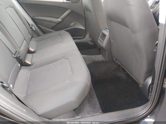 Продаж на аукціоні авто 2016 Volkswagen Passat 1.8t S, vin: 1VWAT7A31GC008207, номер лоту: 44519084